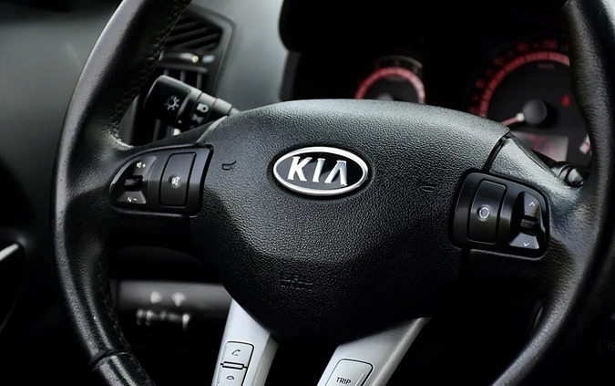 Kia Ceed cena 21500 przebieg: 189000, rok produkcji 2010 z Szadek małe 562